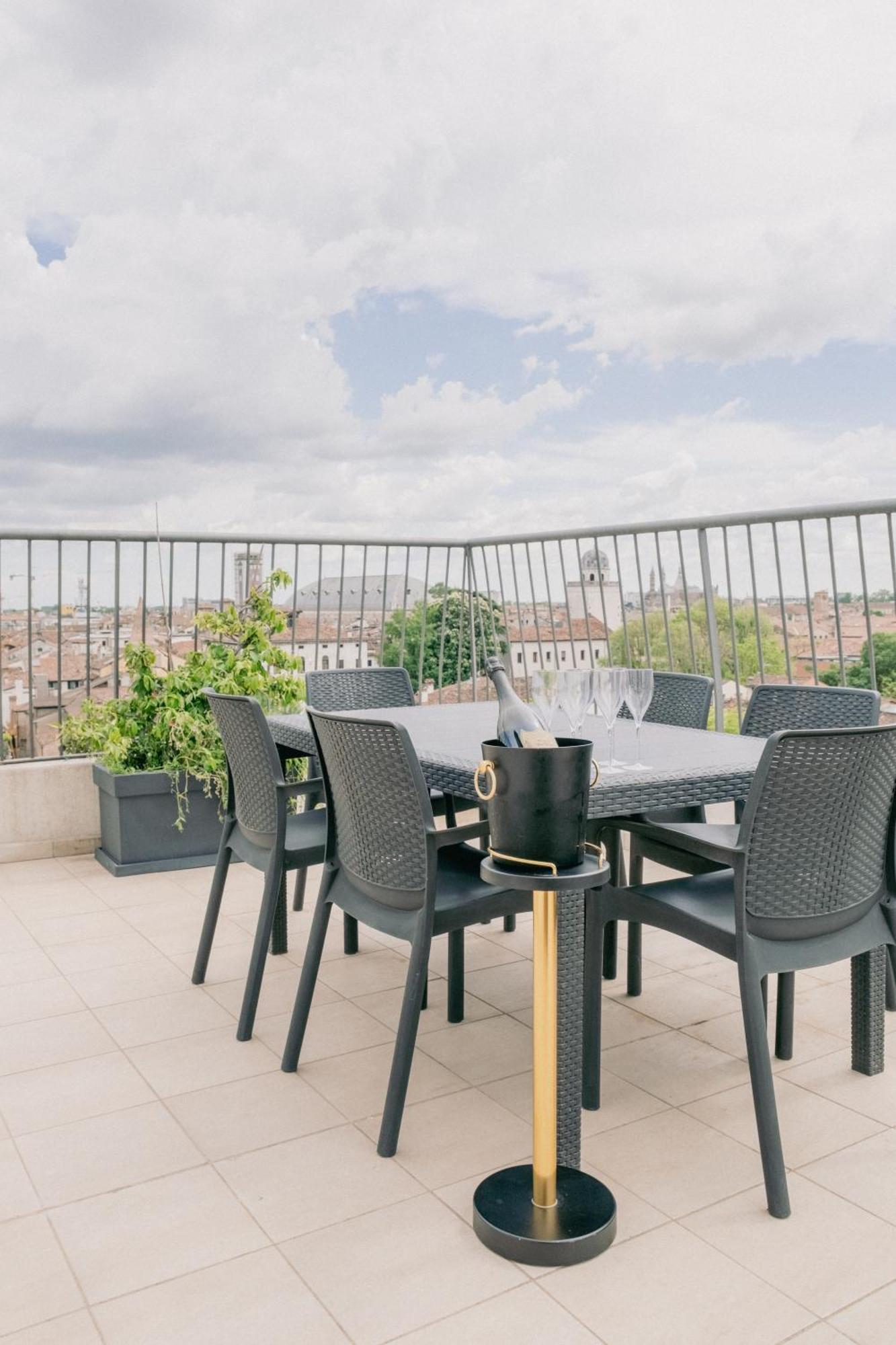 M14 Skyview City Center Padoue Extérieur photo